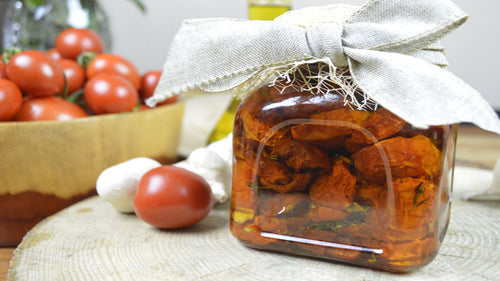 Slow cooked tomatoes with thyme and garlic